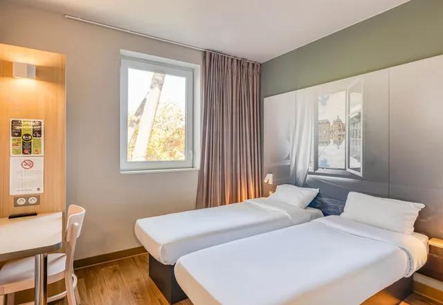 Twin room, B&B Hotel Bordeaux Langon 1/3