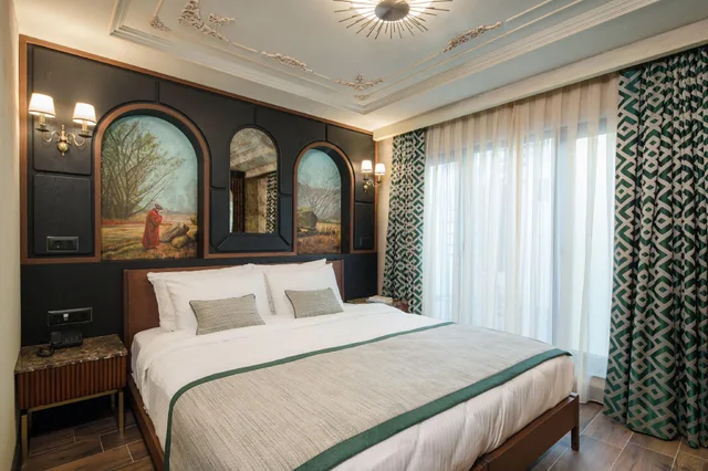 غرفة قياسية بسرير كوين وسريرين منفصلين، Tria Hotel Istanbul 2/2