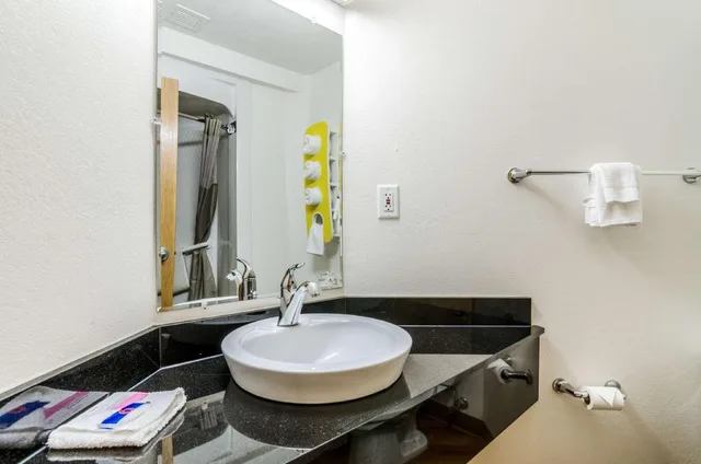 2 Full Beds - Non-Smoking، Motel 6 Kearney, NE 8/10