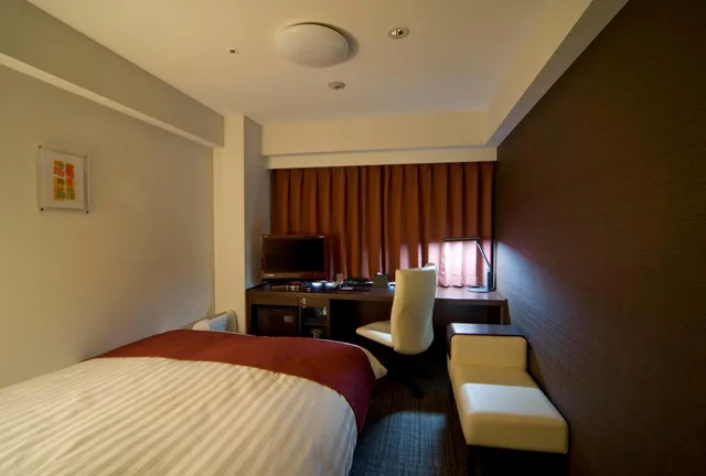 غرفة قياسية بسرير كينج، Daiwa Roynet Hotel Shin Yokohama 1/6