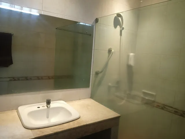 غرفة قياسية بسرير مزدوج أو سريرين منفصلين للمدخنين، MUTIARA HOTEL 3/3