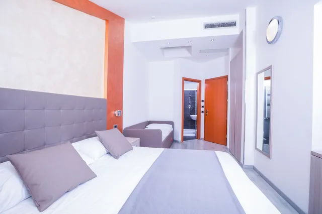غرفة سوبيريور ثلاثية بثلاثة أسرّة بإطلالة على البحر، Hotel Gabbiano 1/3
