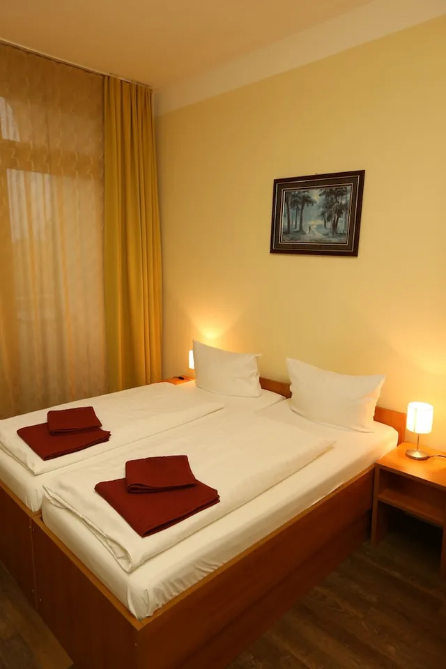 City, Queen Bed، Hotel Ai Koenigshof 6/10