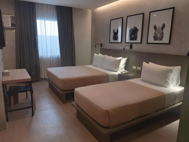 غرفة بريميوم ثلاثية، Primeway Suites Cebu 1/1