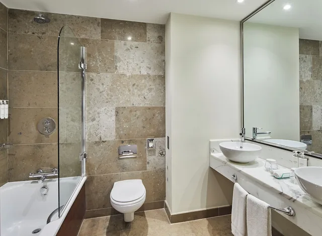 جناح جونيور بسرير كينج، The g Hotel & Spa 1/1