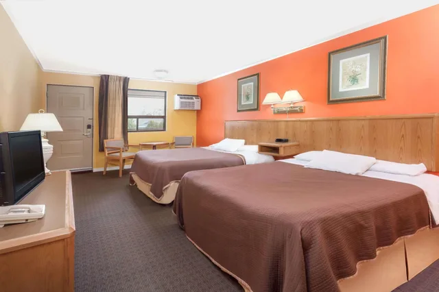غرفة بسريرين كوين، Howard Johnson By Wyndham Niagara Falls 5/9