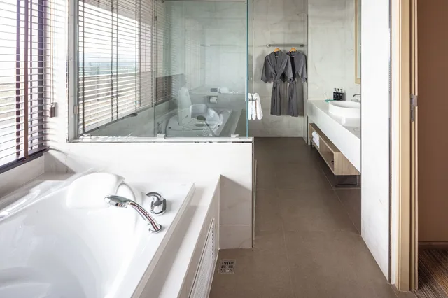Lagoon, Executive, Suite, King Bed، Laguna Grand Hotel & Spa Songkhla (SHA Certified) 3/5
