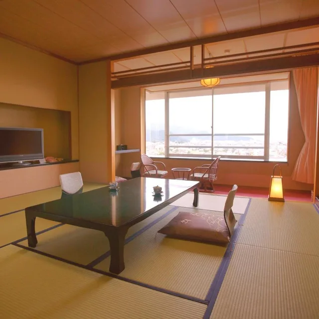 غرفة يابانية بإطلالة على الجبل، Hotel Kaminoyu Onsen 1/5
