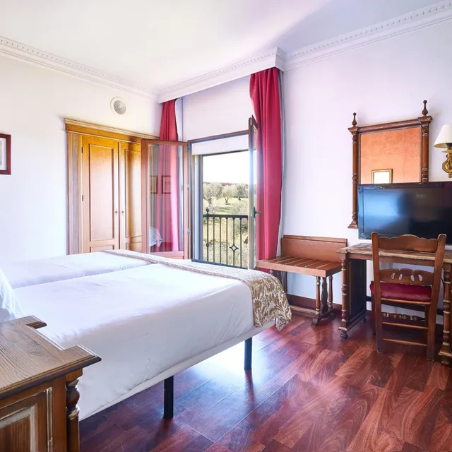 Room, Double Bed, Alhambra View، Crisol Guadalupe 2/4