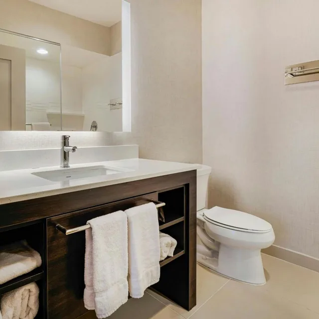 استوديو بسرير كينج مع أريكة بحوض استحمام لذوي الإعاقة، Residence Inn Nashville Metro Center 2/4