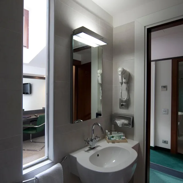 Room, Double or Twin Bed, Arli Hotel Business And Wellness 3/4