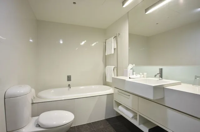 شقة كلاسيكية بسرير كينج مع أريكة، East Perth Suites Hotel 2/3