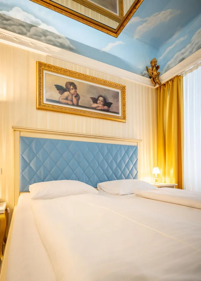 Relax, Suite, King Bed, Jetted Tub، Hotel Urania 1/10