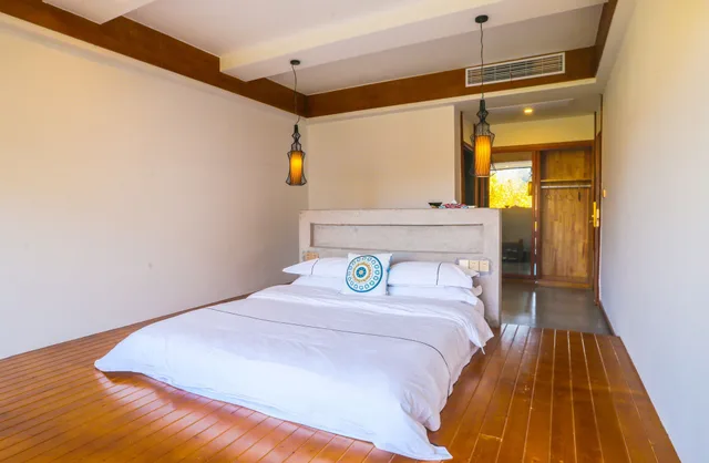 غرفة تقليدية بسرير كوين بحوض استحمام، Mountain For Inn 1/4