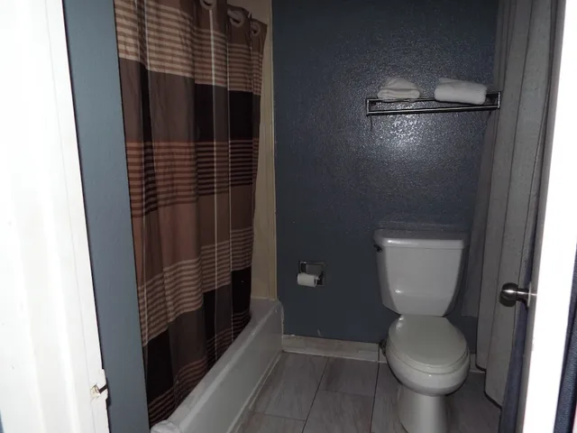 غرفة بسريرين كوين للمدخنين، Hotel O Luxury Inn Channelview Baytown I-10 9/9