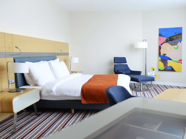 غرفة قياسية بسريرين منفصلين بإطلالة على المدينة، RADISSON BLU HOTEL, BATUMI 5/10