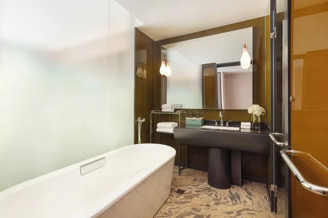 غرفة بريميوم بسرير كينج، Holiday Inn Shanghai Minhang Center by IHG 4/4