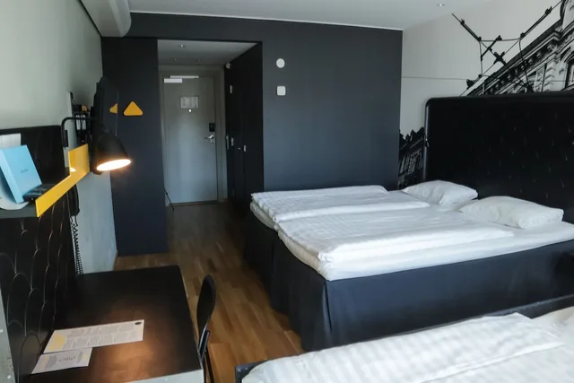 Family, Twin Beds, 2 Sofa, Comfort Hotel Goteborg 3/5