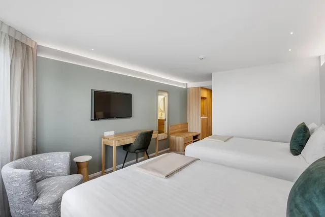 Upgrade, 2 Double Beds، Hotel Elms Christchurch, Ascend Hotel Collection 7/9