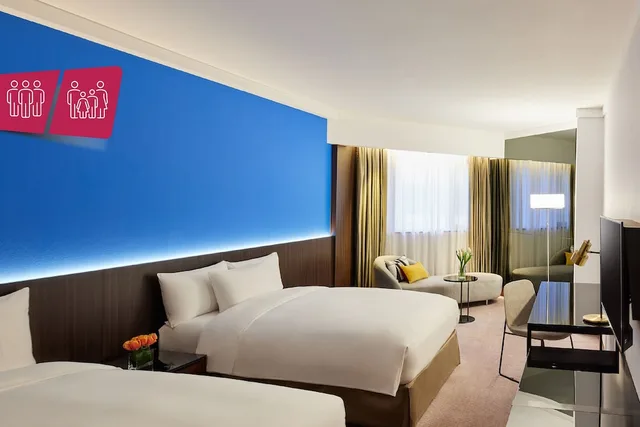 Premier, Family, 1 Single and 2 Double Beds، Prince Hotel Hong Kong 1/3