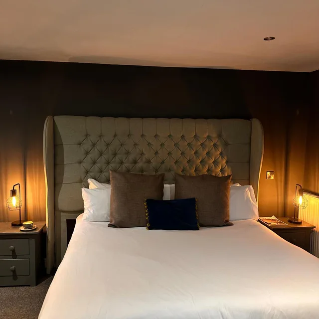 Deluxe, The Vicarage 1/8