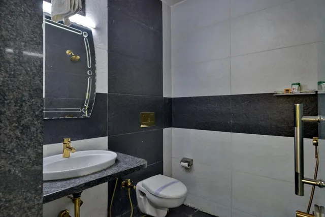 Superior, Double Bed, HOTEL TILAK 8/10