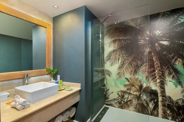 Sun Club, Superior, Family, 1 King and 2 Double Beds, Sunscape Dominicus La Romana 2/2