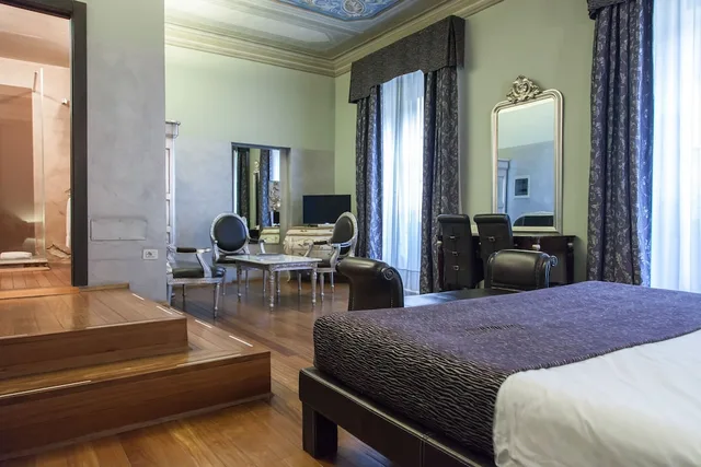 Junior Suite, Queen Bed, Borghese Palace Art Hotel 1/3