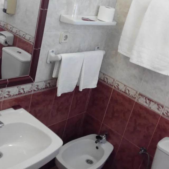 Room, Double Bed, with Extra Bed, Hotel Riavela 5/10