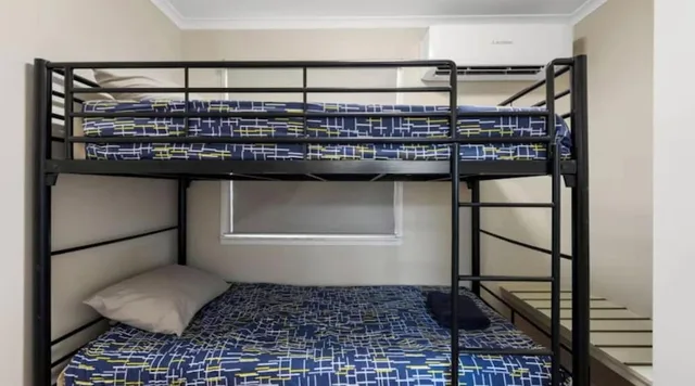 كابينة سوبيريور بسرير كوين وسرير بطابقين وسرير بطابقين وسرير كوين بغرفتي نوم، Discovery Parks - Pilbara, Karratha 6/6
