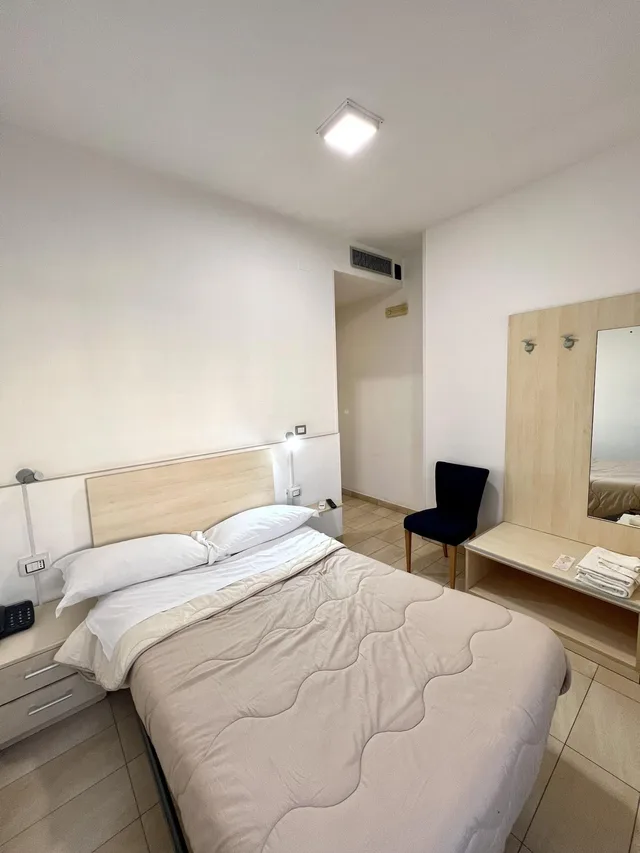 غرفة أساسية بسرير مزدوج، Hotel Como 1/8
