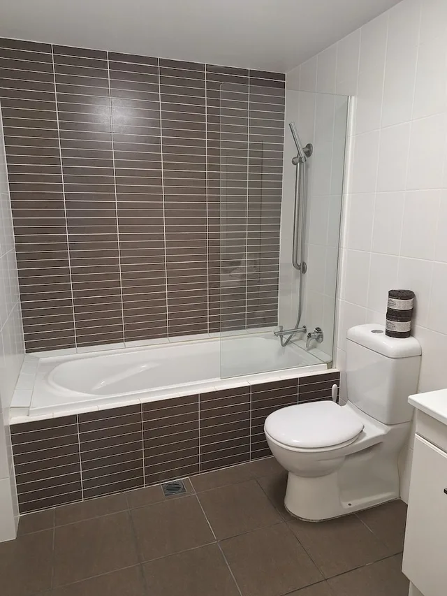 شقة سيغنتشر بسريرين كينج بشرفة بغرفتي نوم مع سرير سحّاب إضافي، B7 Honeysuckle Executive Apartments 3/4