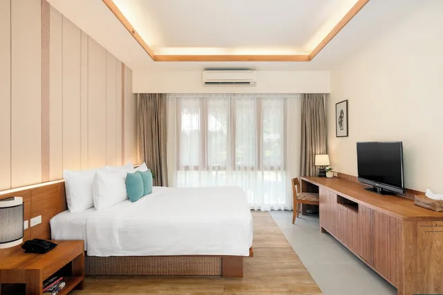 Garden, Deluxe, Bungalow, King Bed, SAii Phi Phi Island Village 3/4