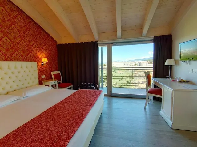 غرفة قياسية بسرير مزدوج أو سريرين منفصلين بشرفة بغرفة نوم واحدة، Nuova Opera Rooms 3/10