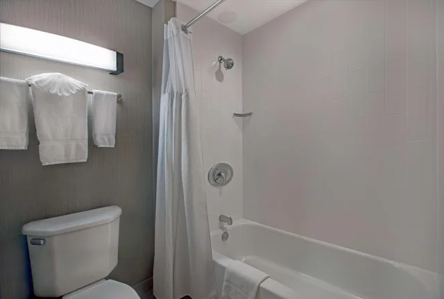 جناح بسرير كينج بغرفة نوم واحدة مع أريكة، Homewood Suites By Hilton Chicago Lincolnshire 5/7