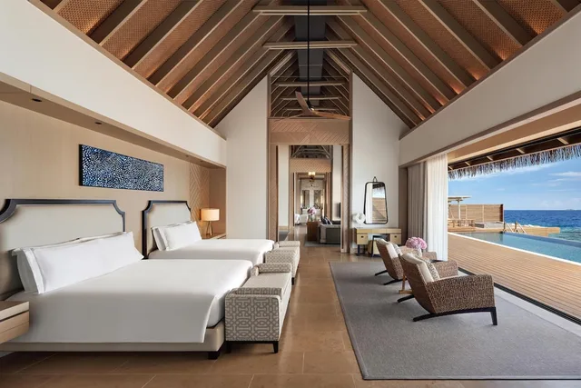 2 Bedrooms, Overwater, Villa, 1 King and 2 Queen Beds, with Pool، Waldorf Astoria Maldives Ithaafushi 3/8