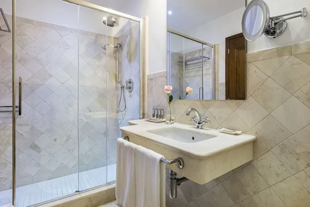 Bellevue, Junior Suite, King Bed، Monastero Di Cortona Hotel & Spa - Adults Only 2/4