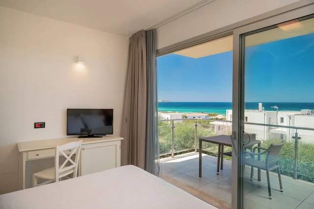 غرفة قياسية بسرير كوين بإطلالة على البحر، Bellevue Sardinia Resort Affiliated by Melia 5/9