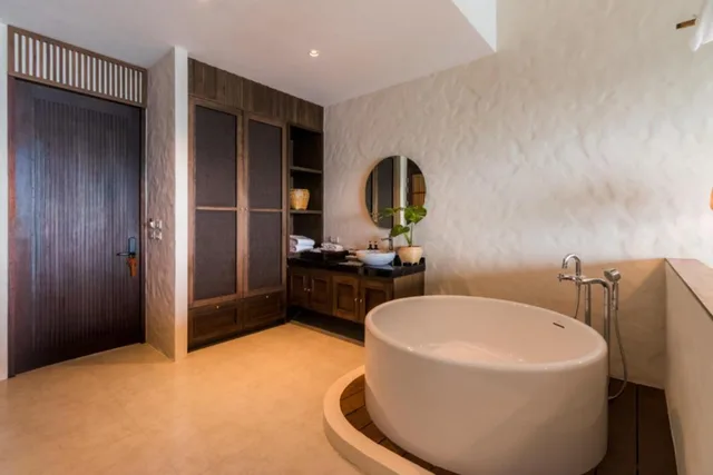 Ocean, Mountain, Beach Front, Pool Access، The Flow Samui Beach Resort 2/3
