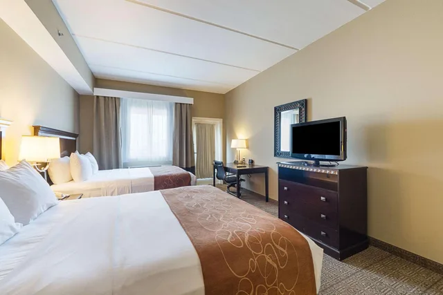 جناح بسرير كوين بشرفة، Comfort Suites Beachside 4/10