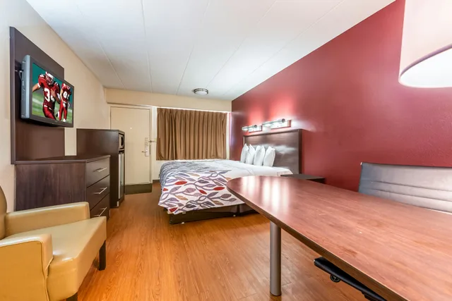غرفة سوبيريور بسرير كينج، Red Roof Inn Merrillville 3/4