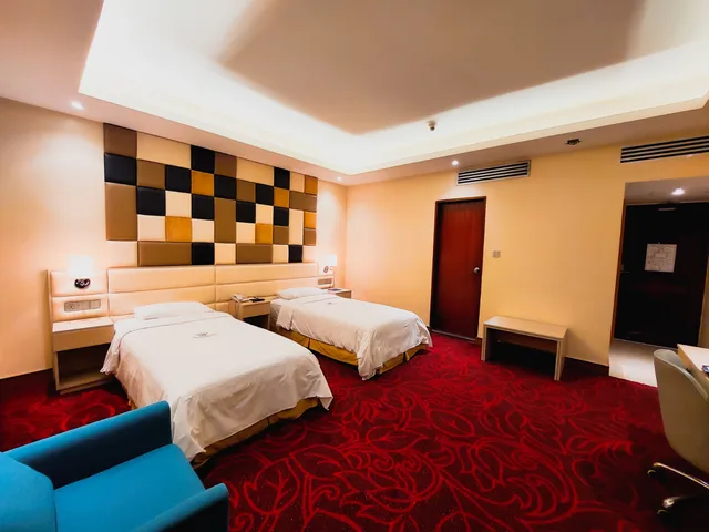 غرفة قياسية بسريرين منفصلين، Dhaka Regency Hotel and Resort 2/3