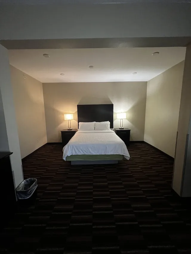 جناح بسرير كينج وسرير كوين، Holiday Inn Express Hotel And Suites Alva 1/5