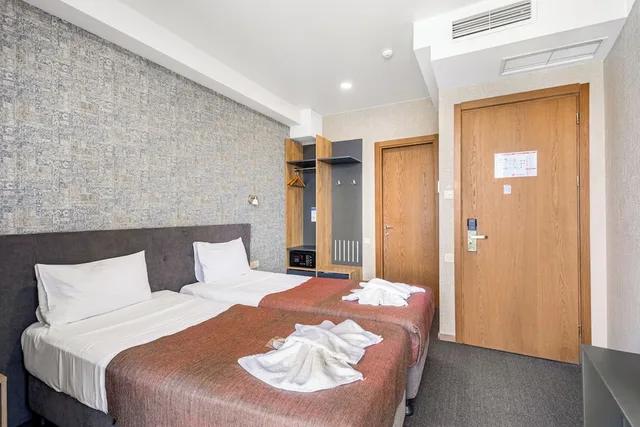 غرفة سوبيريور بسرير كوين بشرفة، Brooch Boutique Hotel 3/10