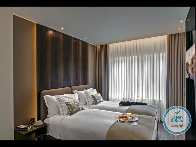 Superior, Double or Twin Bed, Hotel Moon and Sun Porto 3/8