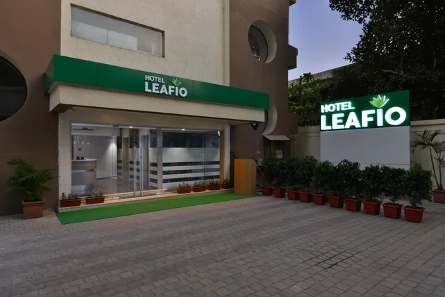 Run of House, Hotel Leafio Mumbai 1/1