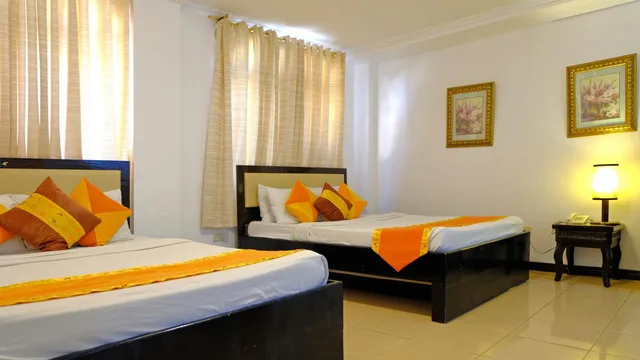 Pad, King Bed، Boracay Holiday Resort 1/10