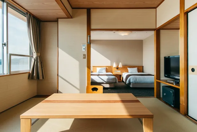 Semi Room, Japanese Western, 2 Semi Double Beds, 2 Futon Beds, Private Bathroom، KAMENOI HOTEL Kii-Tanabe 2/2