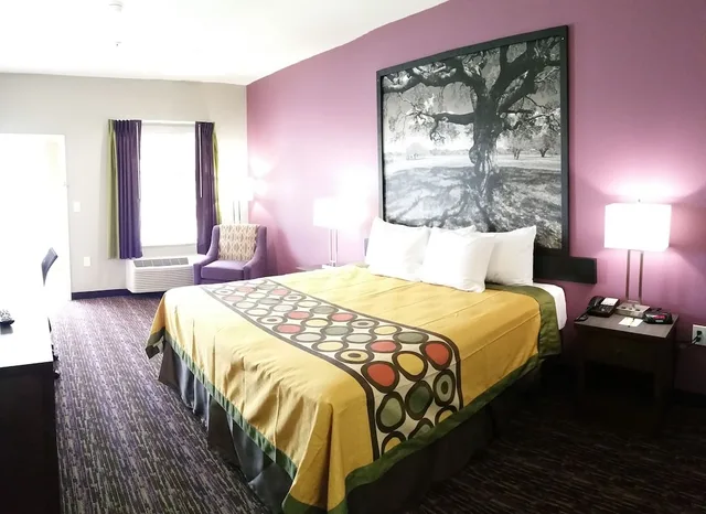 جناح بسرير كينج، Super 8 by Wyndham Carrizo Springs 1/4