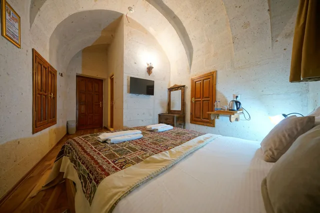 Economy, Double Bed, Arch Palace Hotel 6/10